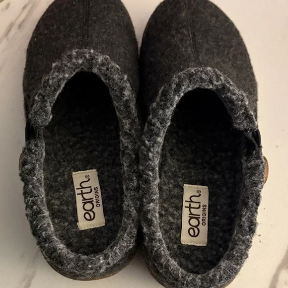 Earth Origins Woman’s  Charcoal Slippers - Picture 8 of 8